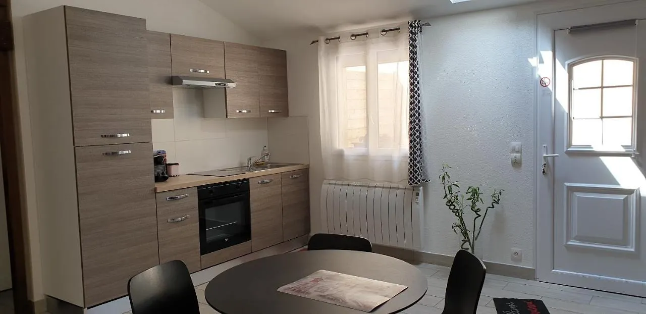 Studio Calme Mitry-Mory 0*,  France